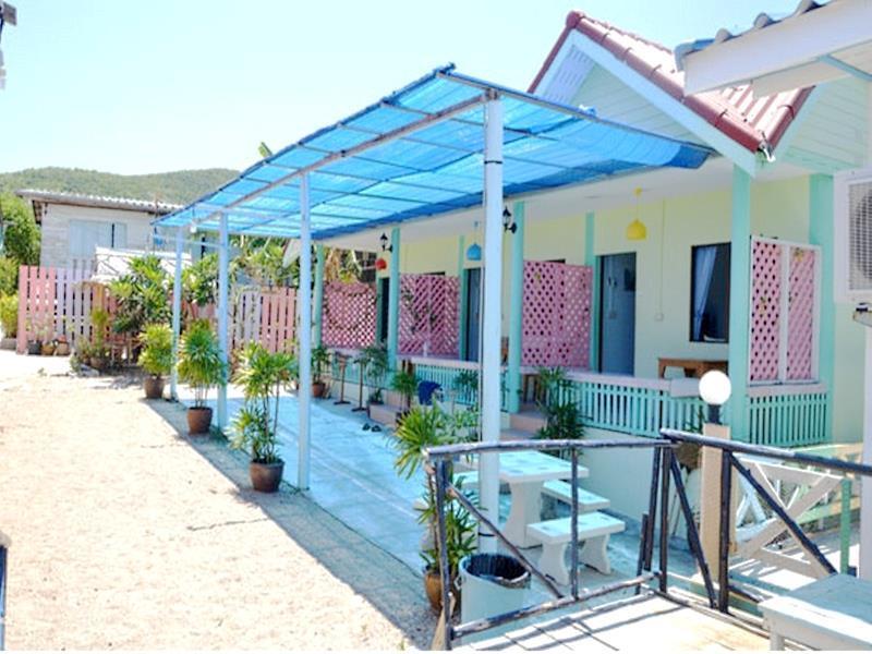 Baan Coconut At Koh Larn Ξενοδοχείο Εξωτερικό φωτογραφία